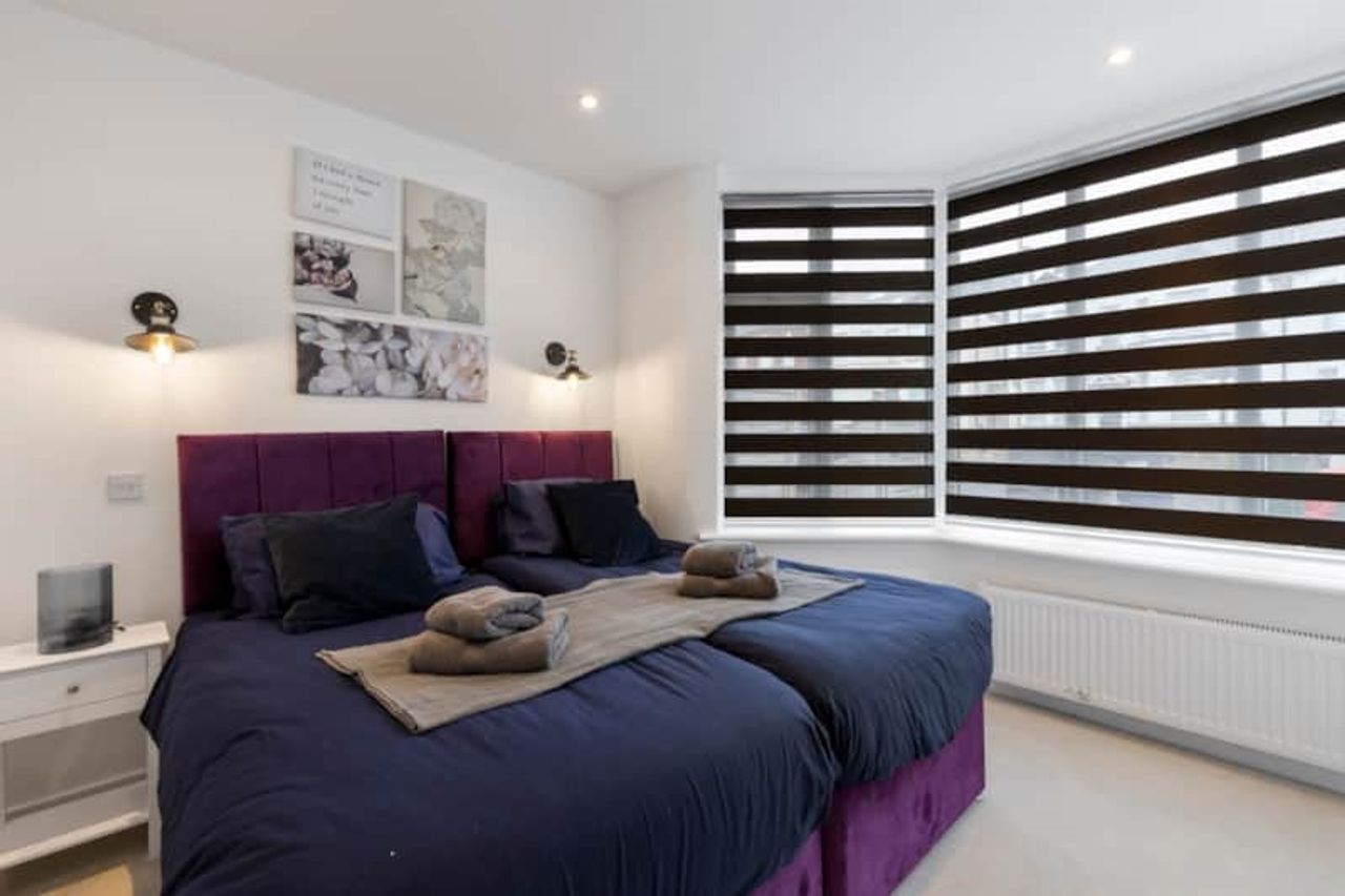 2 Bedroom 2 Bathroom Apartment
