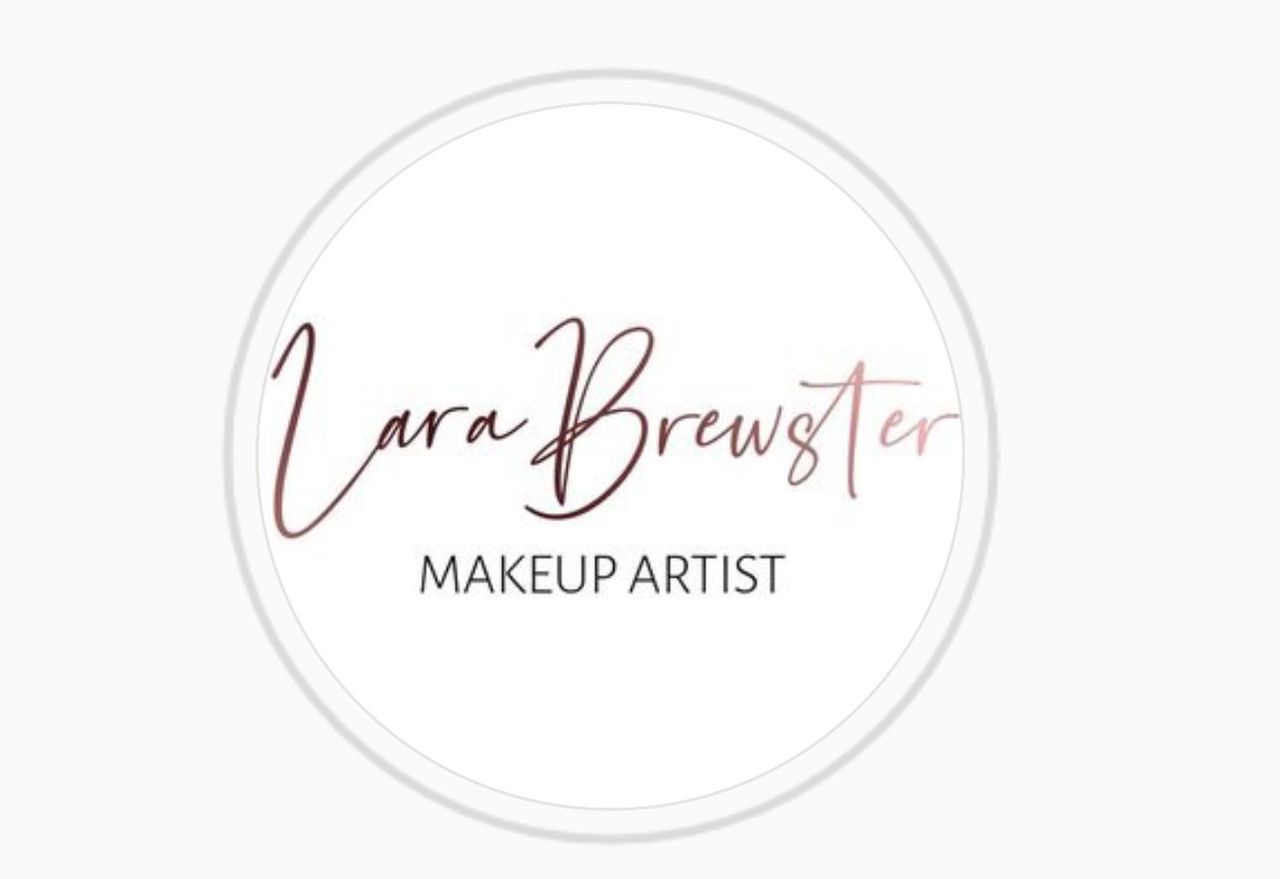 LARA BREWSTER MAQUILLEUSE