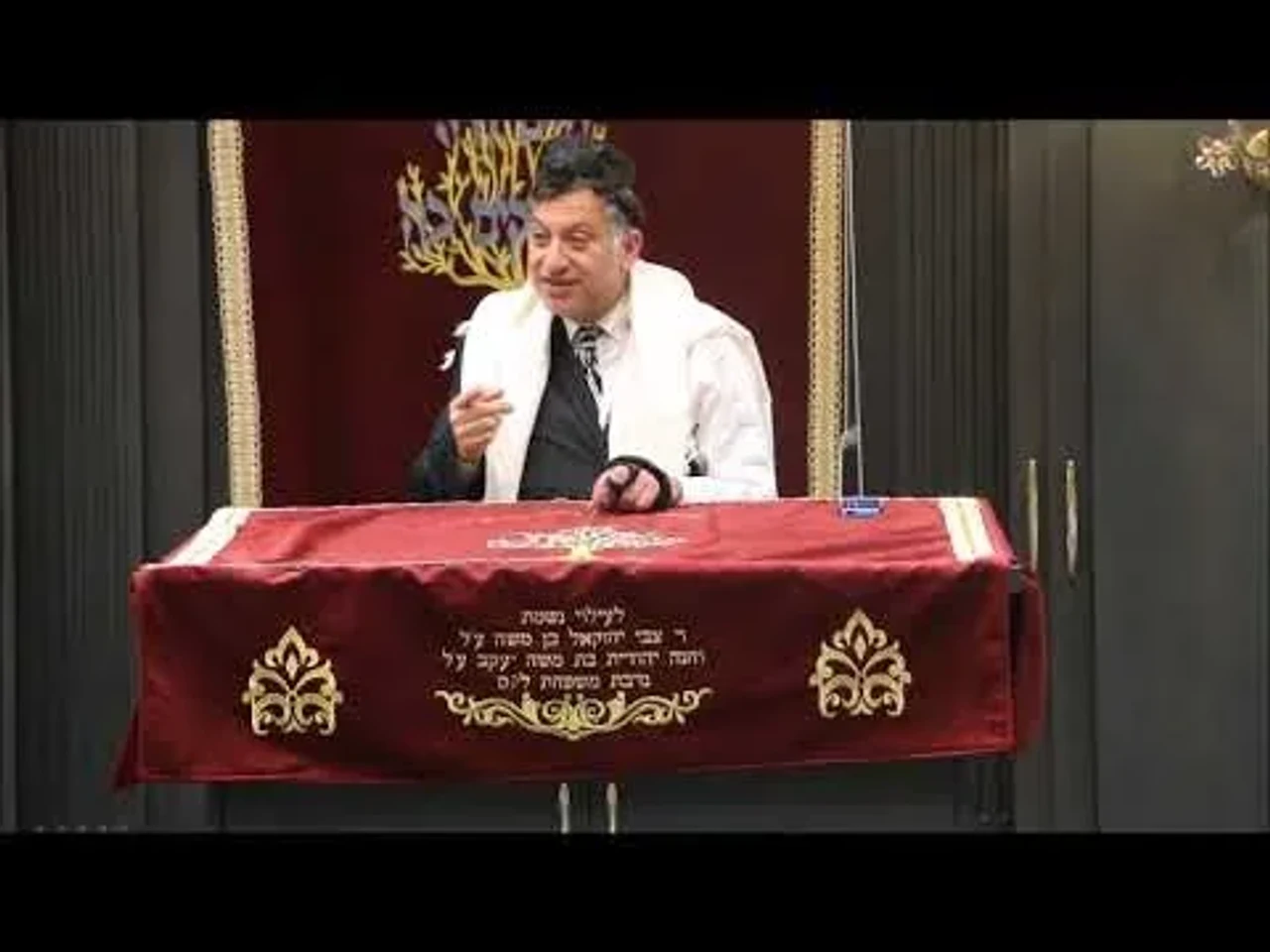 בית הכנסת של אדמונד ג' ספרא. התערב על יעקב