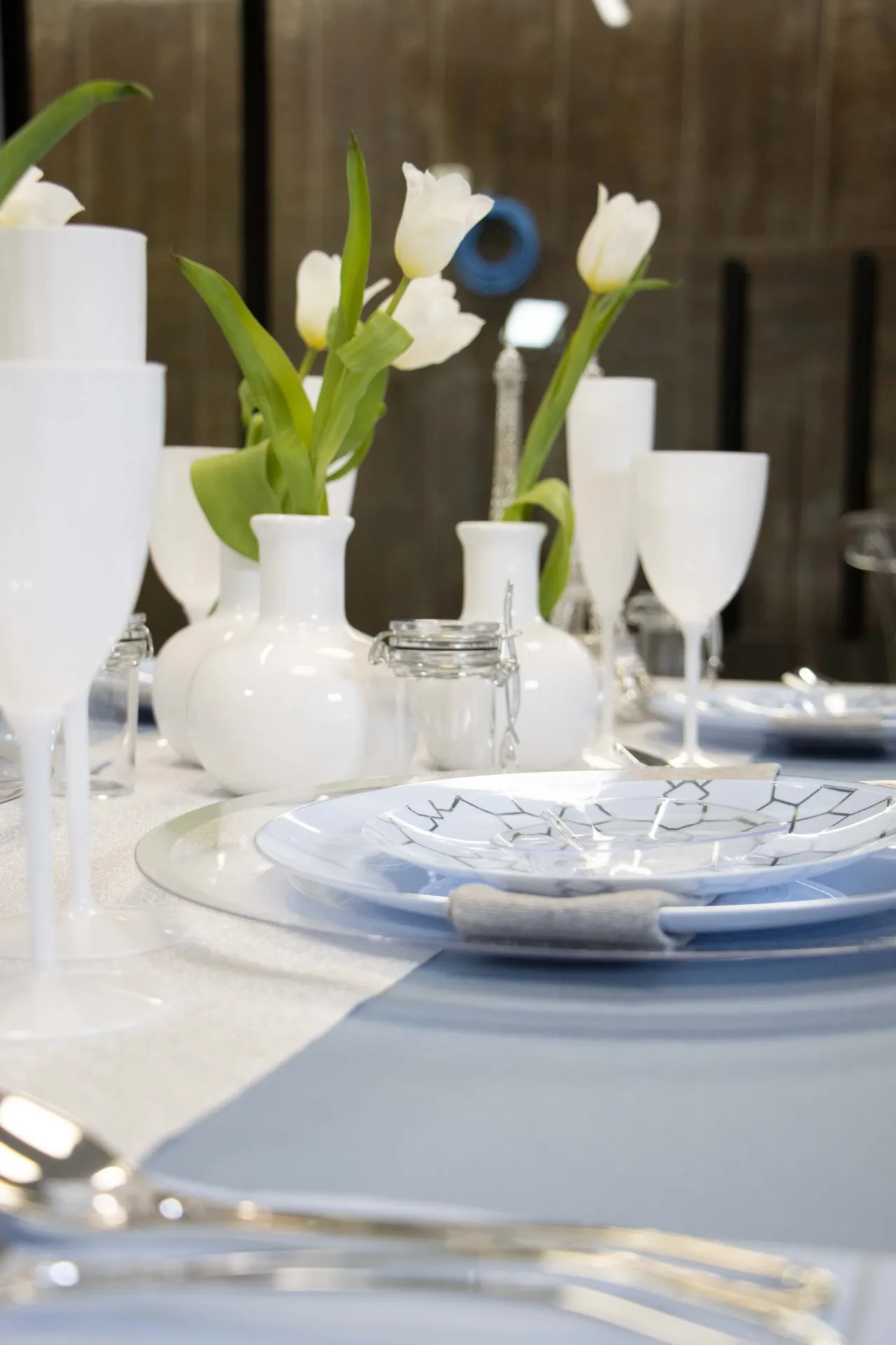 Deluxe Dinnerware