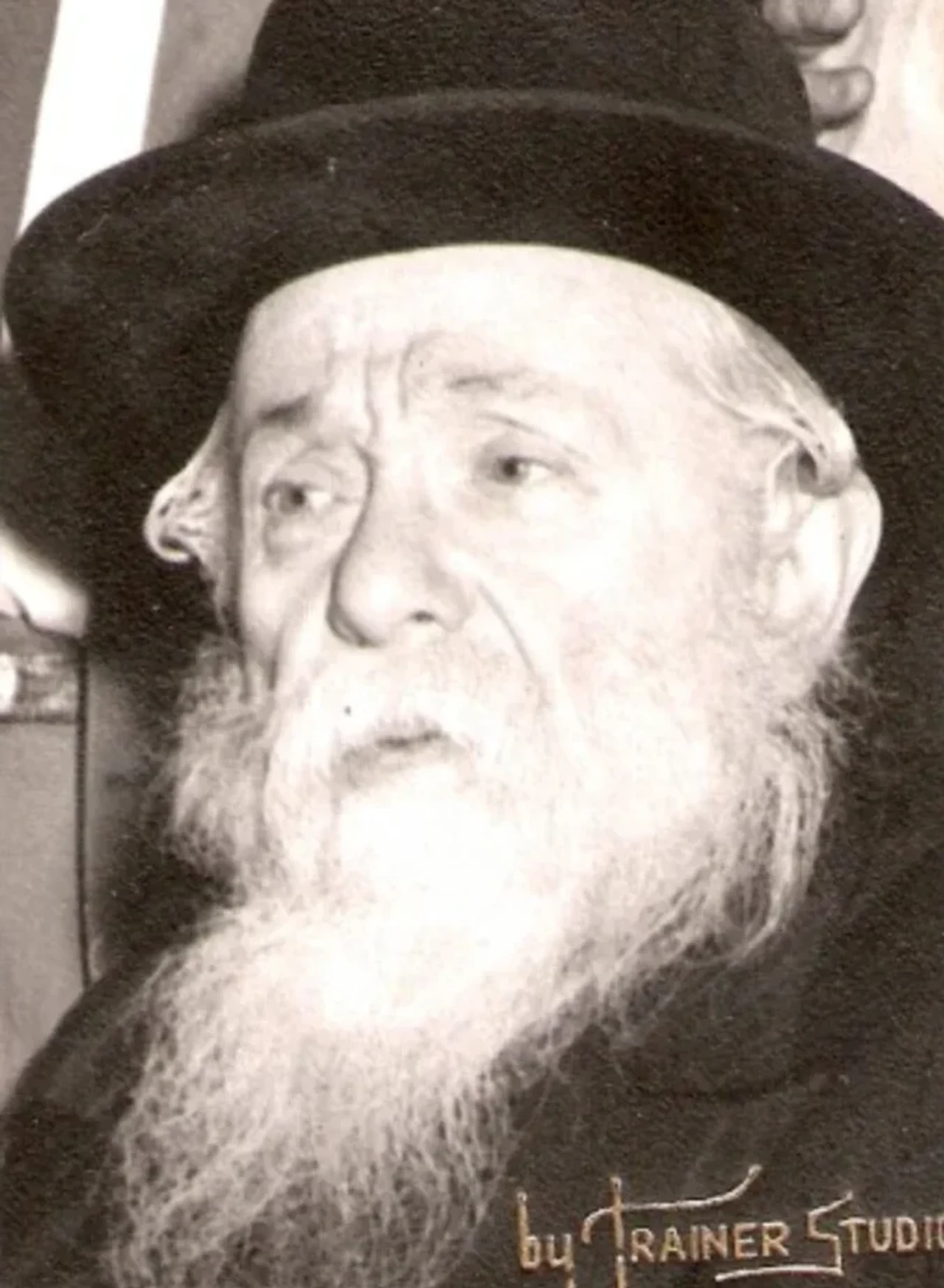 Beis Hamedrash Abir Yaakov – Kopyczynitz