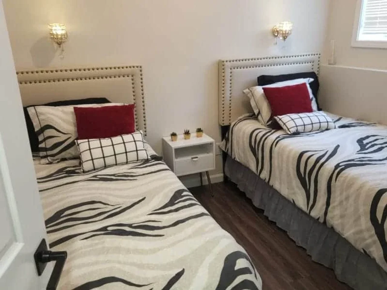 Collins 2 Bedroom Apt, Spring Valley, Monsey N