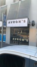 LA PLACE D'AVRON
