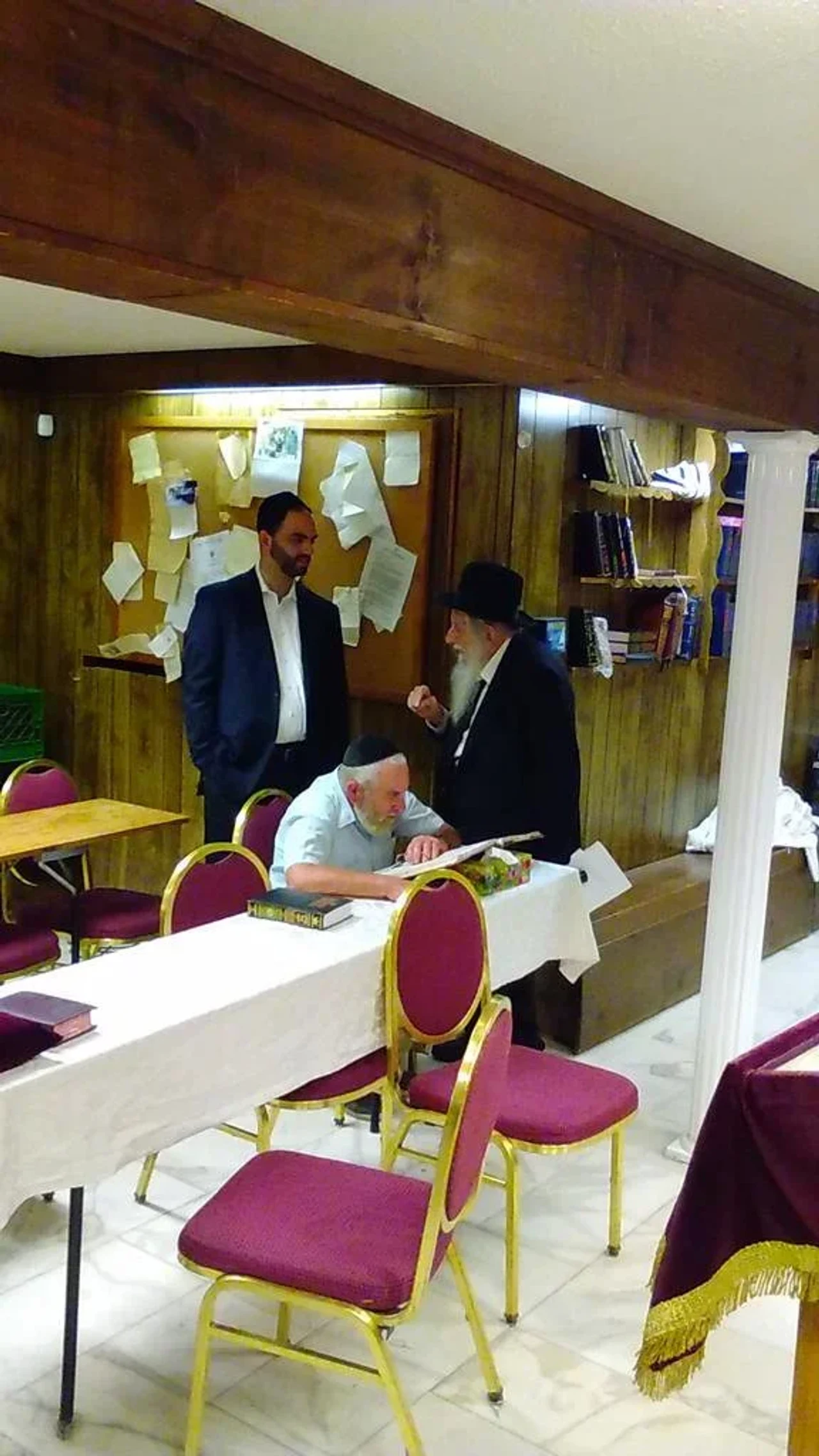 בית מדרש/קונג. בית סיני, אגם לבן