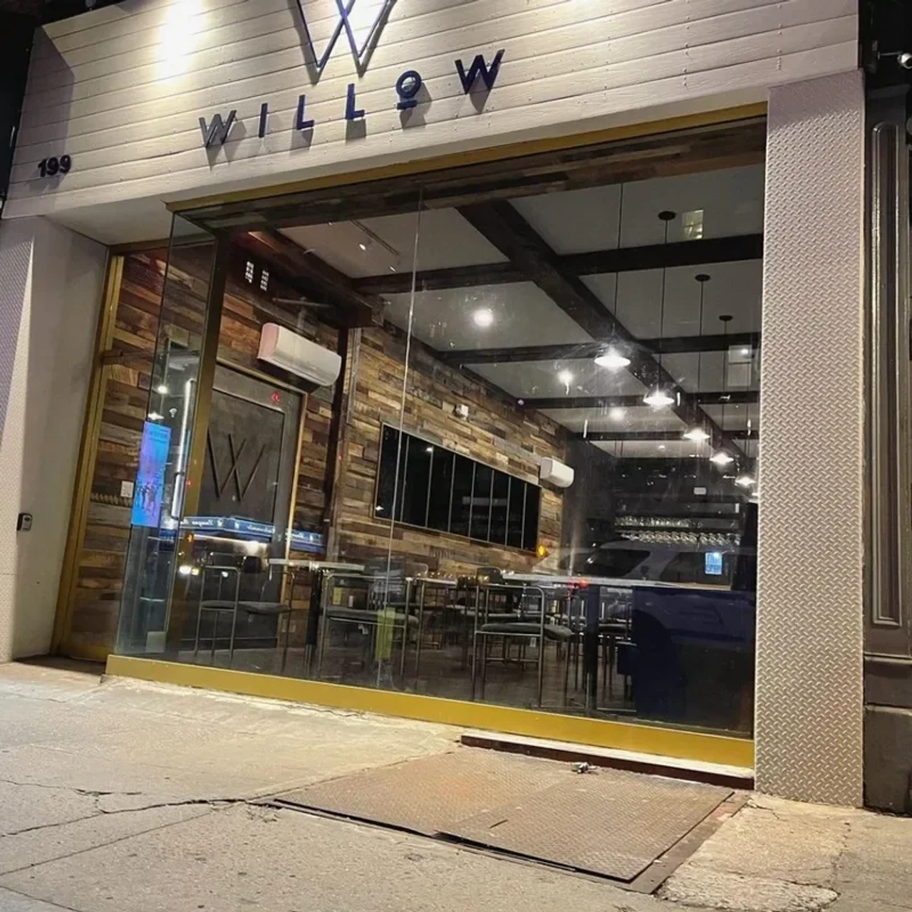Luhv Vegan Bistro