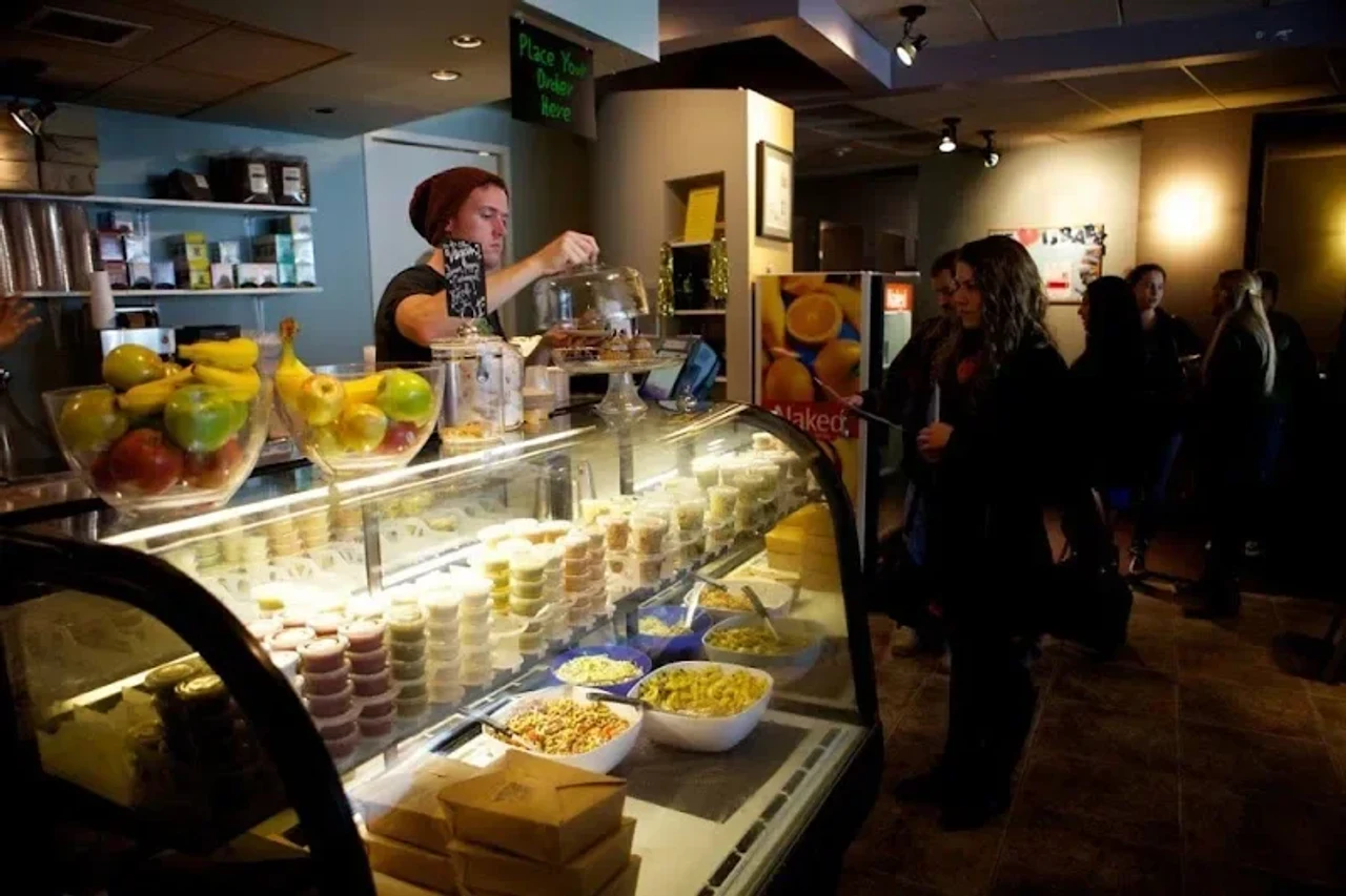 Café végétarien Grins (dans le centre Ben Schulman)