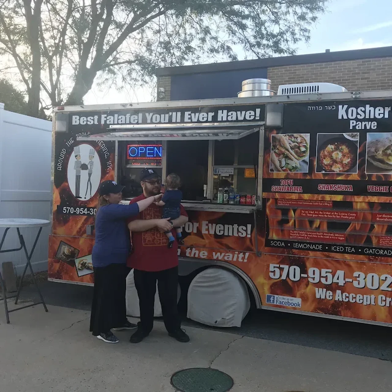 Camion-restaurant Around The Table Catering