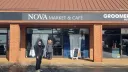 Marché et café Nova