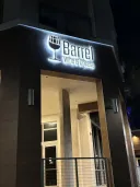 בר יין וגבינה בחבית ומסעדת יין