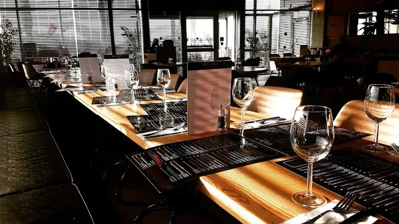 Café Greg Tiberius