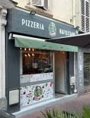 À Naples