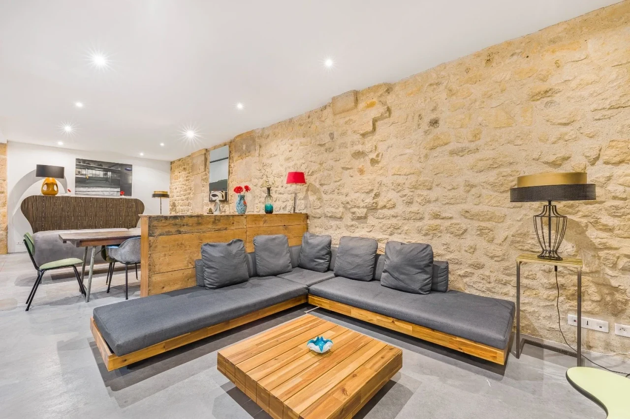 Stylish 108m² Loft with Two Bedrooms