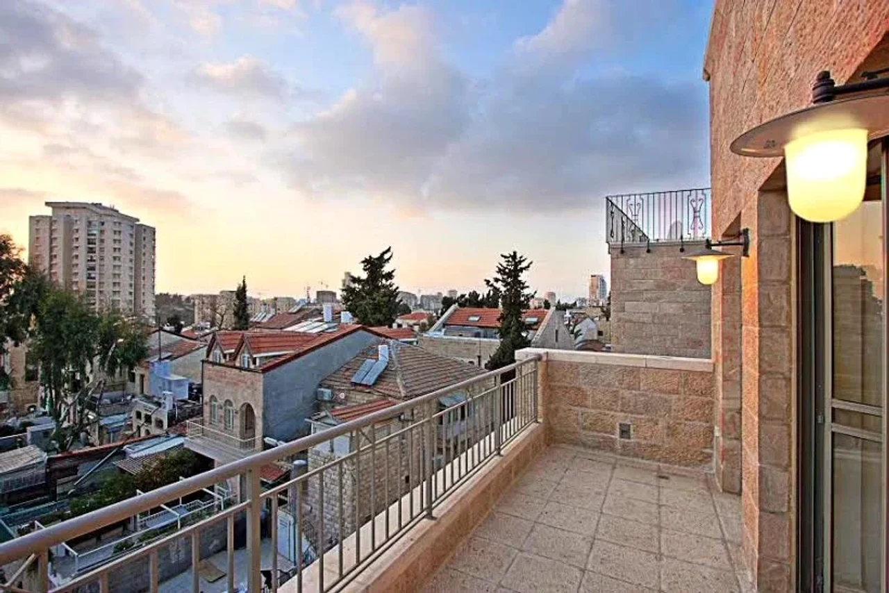 Shaarei Chesed Penthouse
