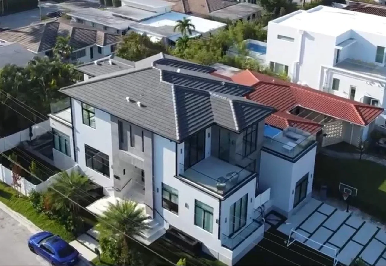 Maison de luxe pour Pessah à Surfside